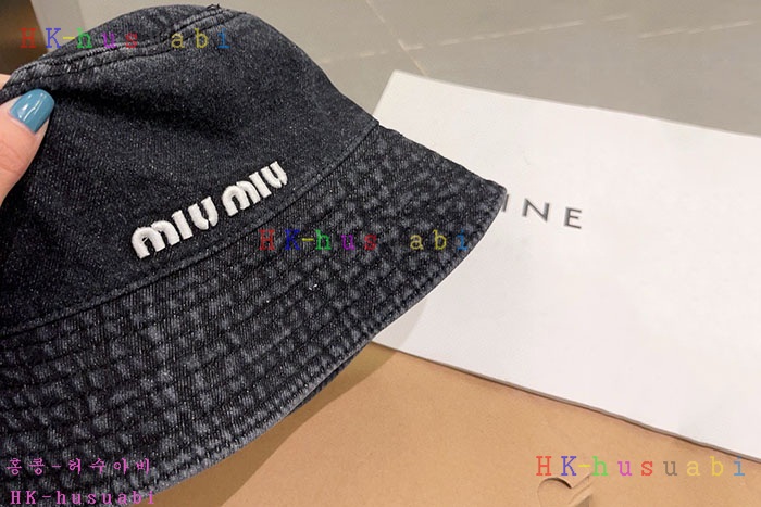 NEW 미우미우  모자 신상 M 335042
