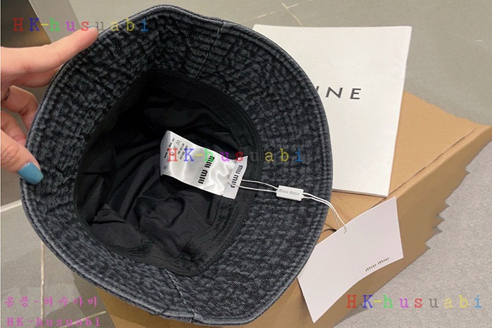 NEW 미우미우  모자 신상 M 335042