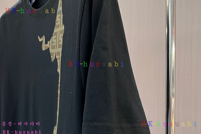 NEW 펜디 반팔티 신상 F 9580404