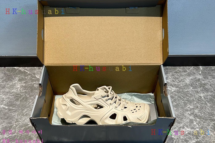 NEW 발렌시아가 신발 신상 B 699013