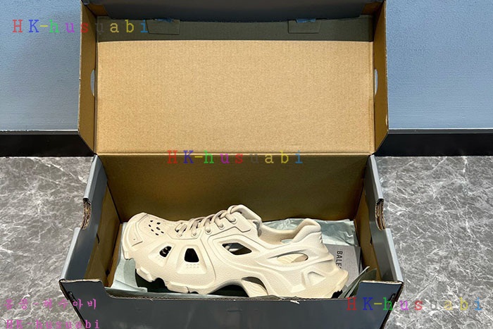 NEW 발렌시아가 신발 신상 B 699013
