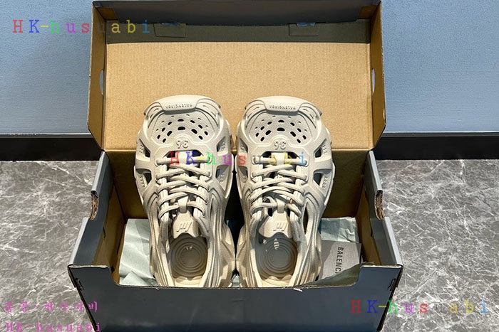 NEW 발렌시아가 신발 신상 B 699013