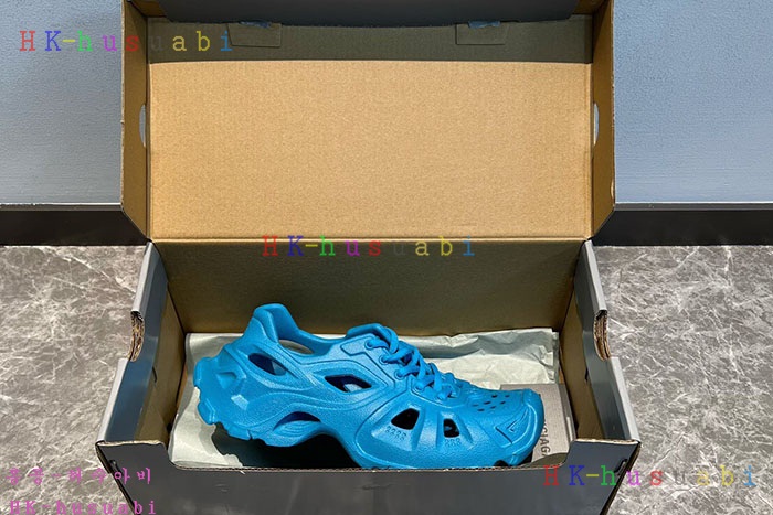 NEW 발렌시아가 신발 신상 B 699012