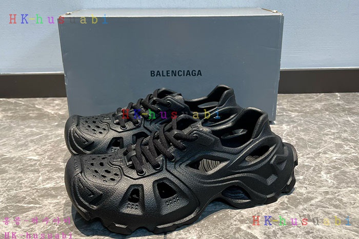 NEW 발렌시아가 신발 신상 B 699014