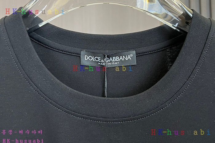 NEW 돌체앤가바나 반팔티 신상 DG 955002