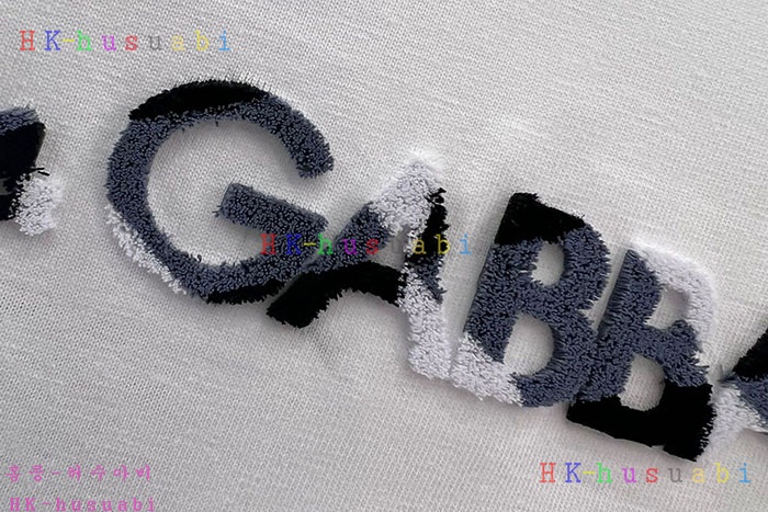 NEW 돌체앤가바나 반팔티 신상 DG 955004