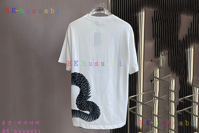 NEW 디스퀘어드 반팔티 신상 DQ 380050