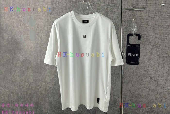 NEW 펜디 반팔티 신상 F 9699015