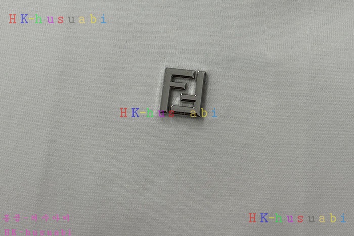 NEW 펜디 반팔티 신상 F 9699015