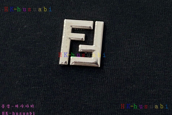 NEW 펜디 반팔티 신상 F 9699016