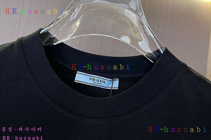 NEW 프라다 반팔티 신상 P 44151