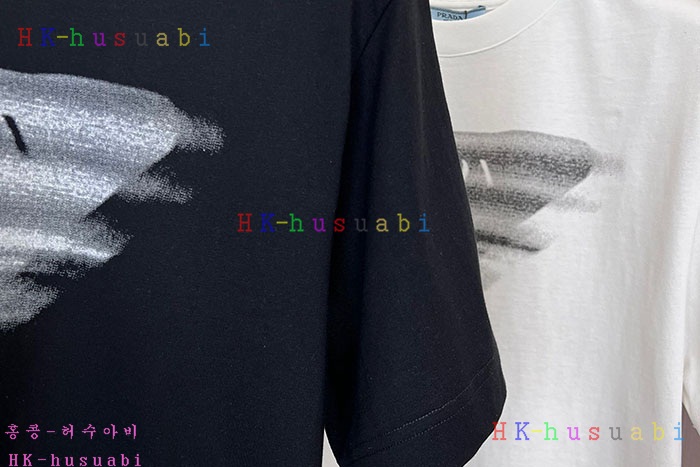 NEW 프라다 반팔티 신상 P 44151