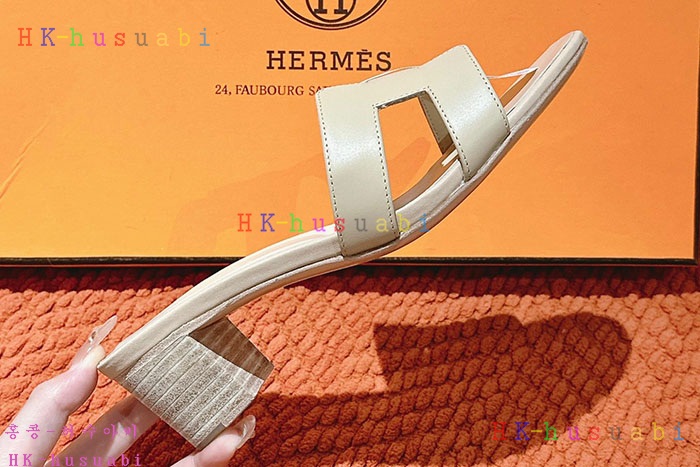NEW 에르메스 샌들 신상 H 758810