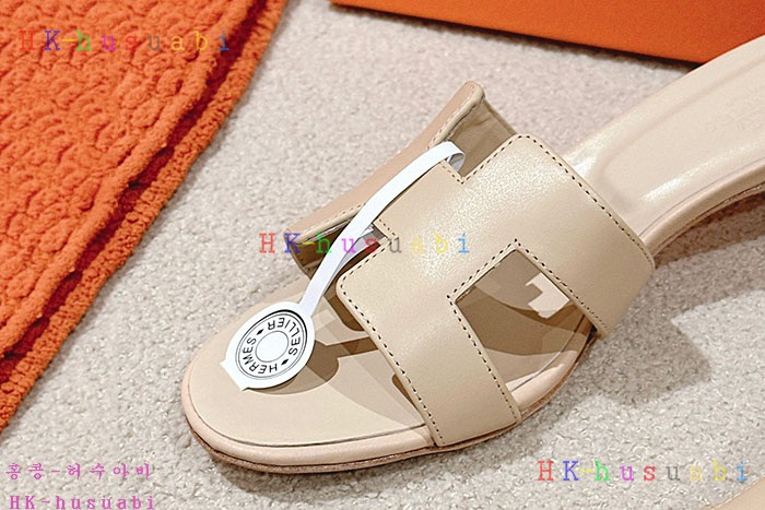 NEW 에르메스 샌들 신상 H 758810