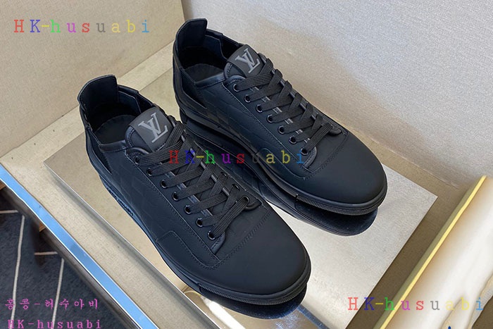 NEW 루이비통 스니커즈  신상 LV 758802