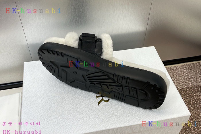 NEW 디올 신발 신상 DR 889046