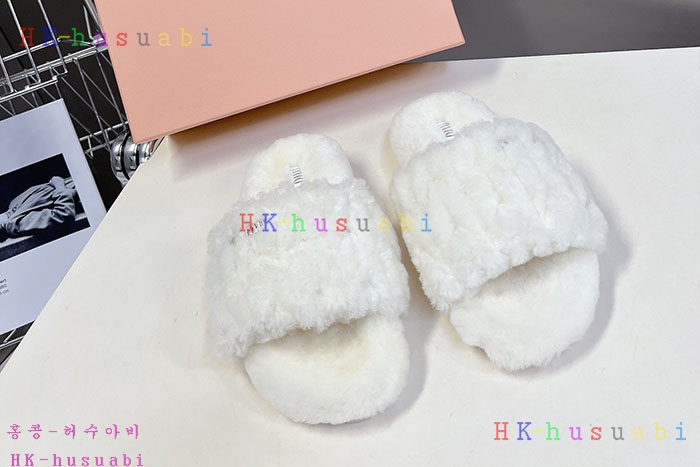 NEW 미우미우 슬리퍼 신상 MU 554017