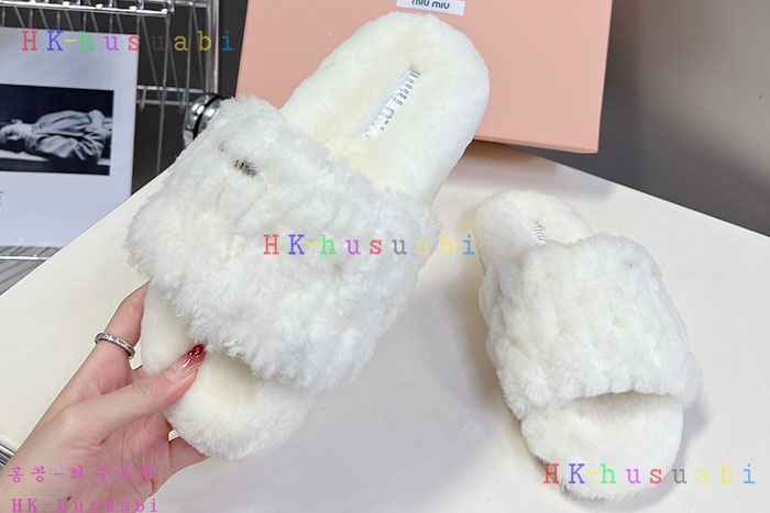 NEW 미우미우 슬리퍼 신상 MU 554017