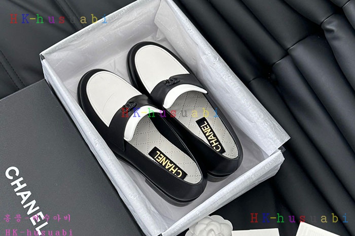 NEW 샤넬 로퍼 신상 C 921106