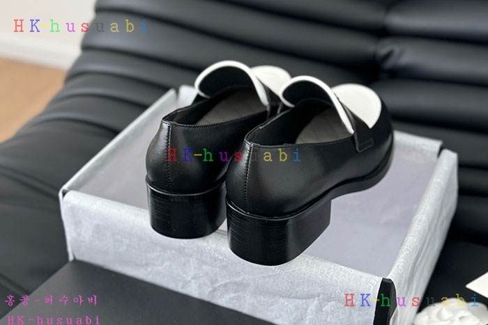 NEW 샤넬 로퍼 신상 C 921106