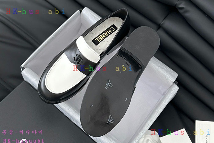 NEW 샤넬 로퍼 신상 C 921106