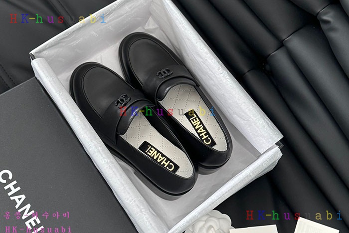 NEW 샤넬 로퍼 신상 C 921107