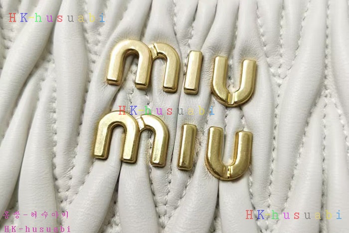 ★미러급★미우미우 마테라쎄 나파 가죽 숄더 백 5BH211-3