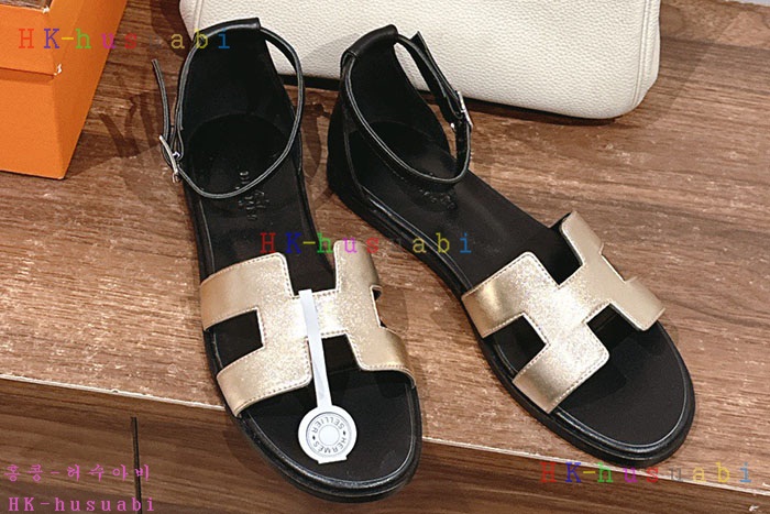 NEW 에르메스 샌들 신상 H 748813