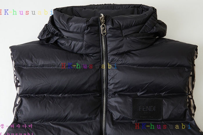 NEW 펜디 패딩조끼 신상 FD 995513