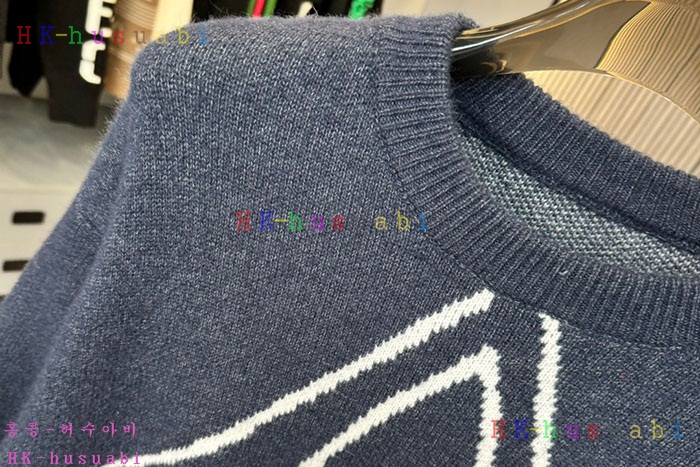 NEW 루이비통 니트 신상 LV 4417029