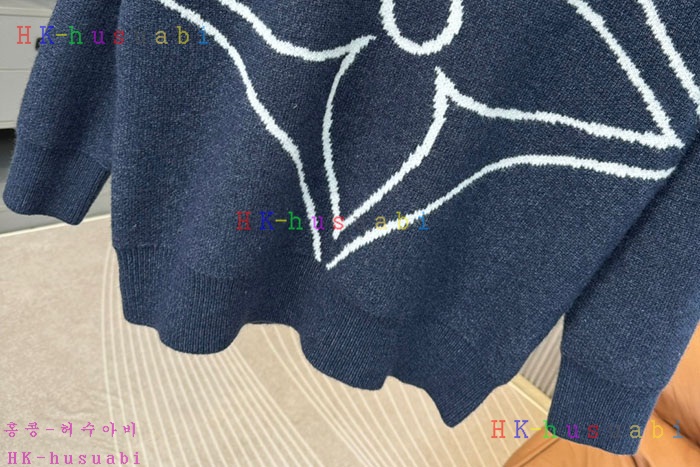 NEW 루이비통 니트 신상 LV 4417029