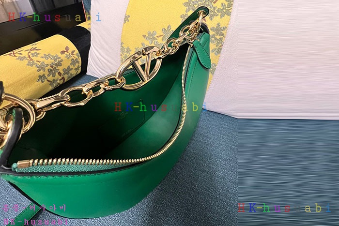 ★미러급★발렌티노 브이로고 문 스몰 가죽 체인 호보 백 4W2B0N08-7