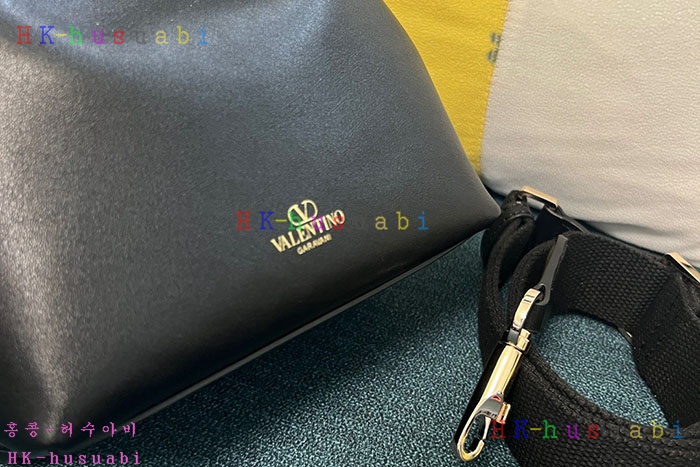 ★미러급★발렌티노 로코 가죽 버킷 백 WB0M94-5