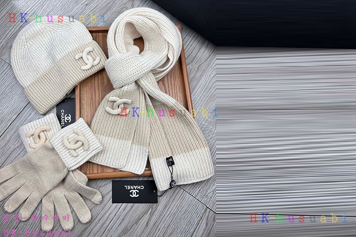 NEW 샤넬 모자 머플러 장갑 셋트 신상 C 614049
