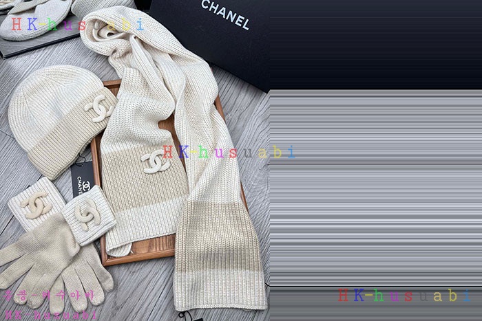 NEW 샤넬 모자 머플러 장갑 셋트 신상 C 614049