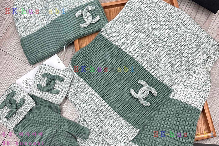 NEW 샤넬 모자 머플러 장갑 셋트 신상 C 614050