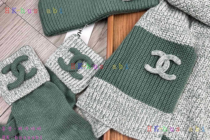 NEW 샤넬 모자 머플러 장갑 셋트 신상 C 614050
