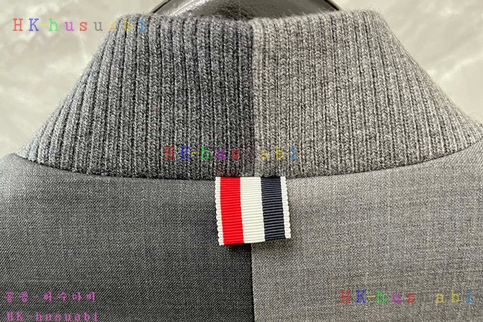 NEW 톰브라운 패딩조끼 신상 TB 5570403
