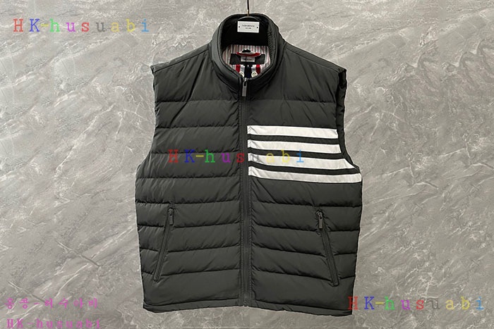 NEW 톰브라운 패딩조끼 신상 TB 5570404