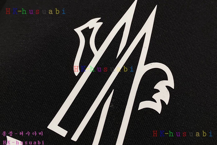 NEW 몽클레어 맨투맨 신상 M 748053