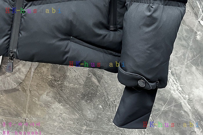 NEW 몽클레어 패딩 신상 M 748070