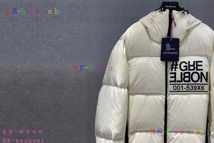 NEW 몽클레어 패딩 신상 M 748078