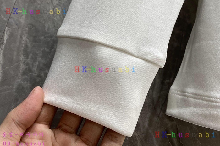 NEW 발렌시아가 긴팔티 신상 B 689909