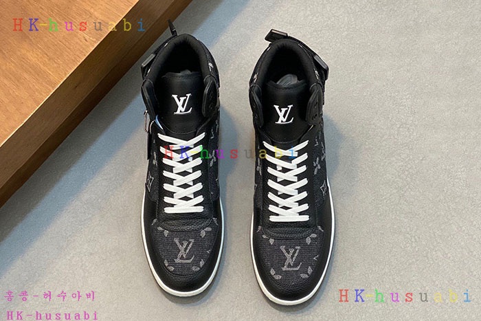 NEW 루이비통 스니커즈 신상 LV 4658024