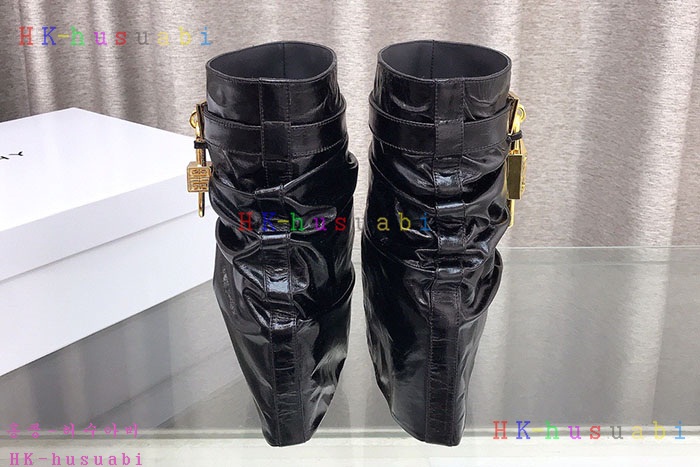NEW 지방시 부츠 신상 GV 690096