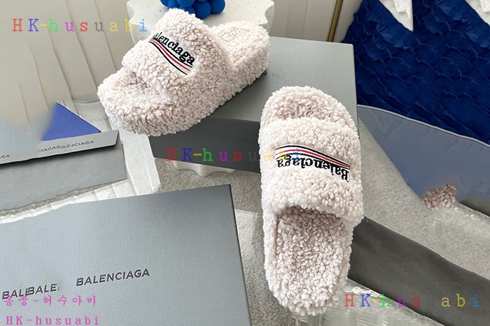 NEW 발렌시아가 신발 신상 B 956611