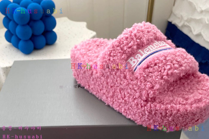 NEW 발렌시아가 신발 신상 B 956612
