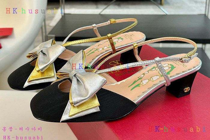 NEW 발렌티노 샌들 신상 V 664012