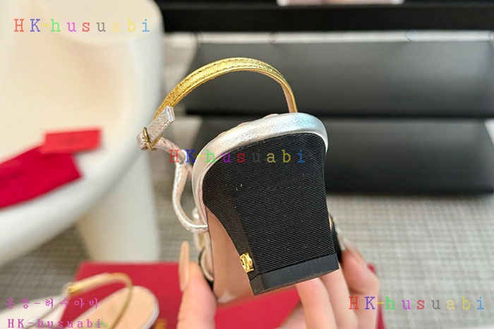 NEW 발렌티노 샌들 신상 V 664012