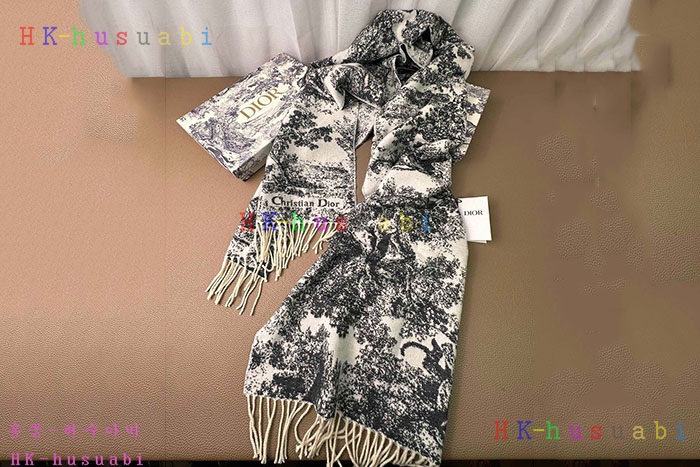NEW 디올 스카프 신상 DR 560016